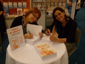 Présentes sur la photo, de gauche à droite, Caroline Morin et Ema Ferreira. Absente de la photo, Brigitte Martin.