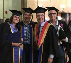 De gauche à droite : Ema Ferreira, Jean-François Bussières, Jacques Turgeon et Patrice Hildgen, quatre professeurs de la Faculté de pharmacie de l'Université de Montréal honorés lors de la collaboration des grades 2015